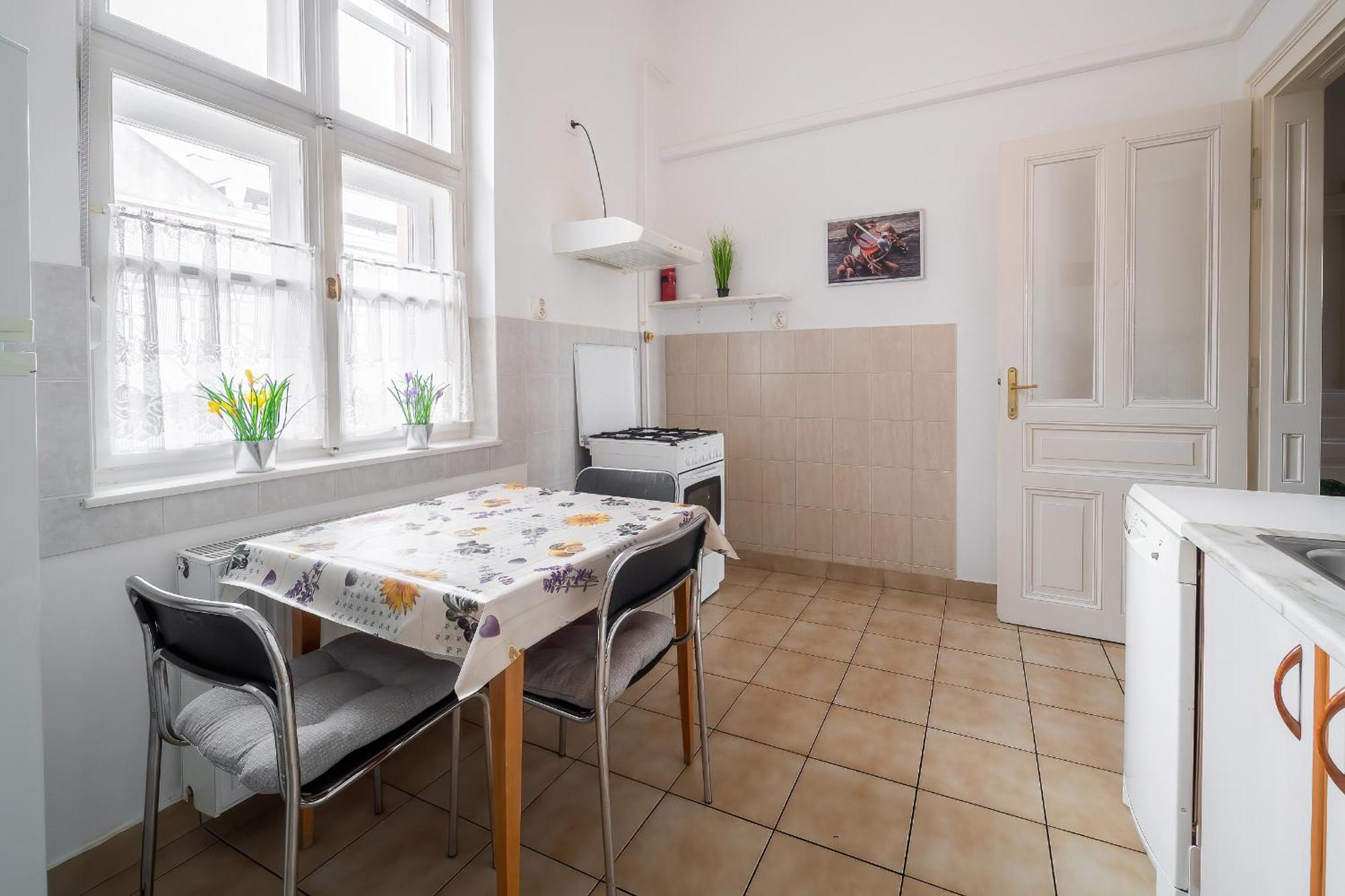 Tomka Apartman Szeged Ngoại thất bức ảnh