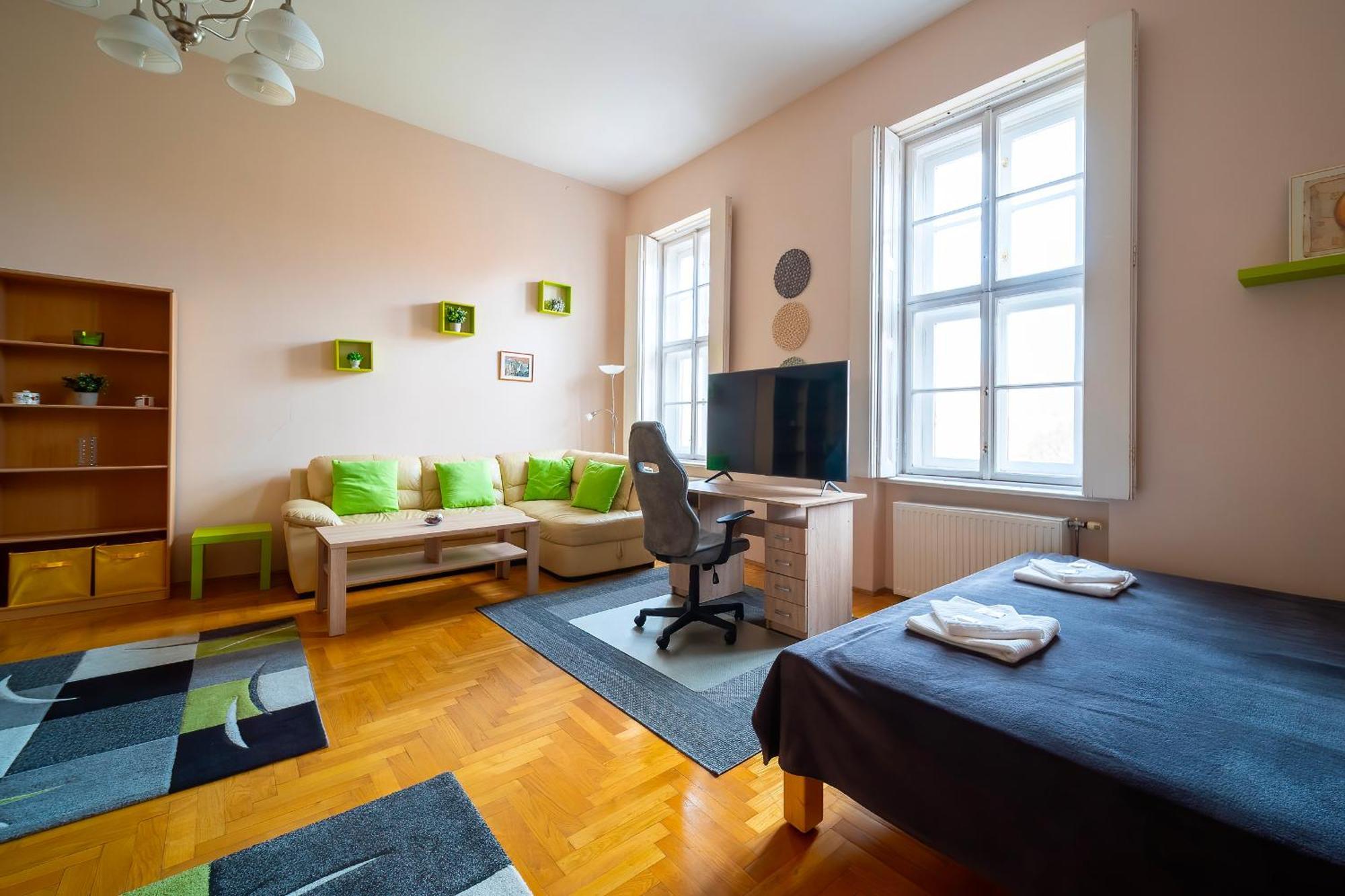 Tomka Apartman Szeged Ngoại thất bức ảnh