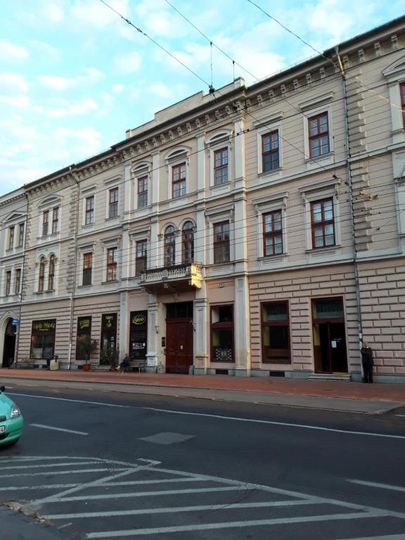 Tomka Apartman Szeged Ngoại thất bức ảnh